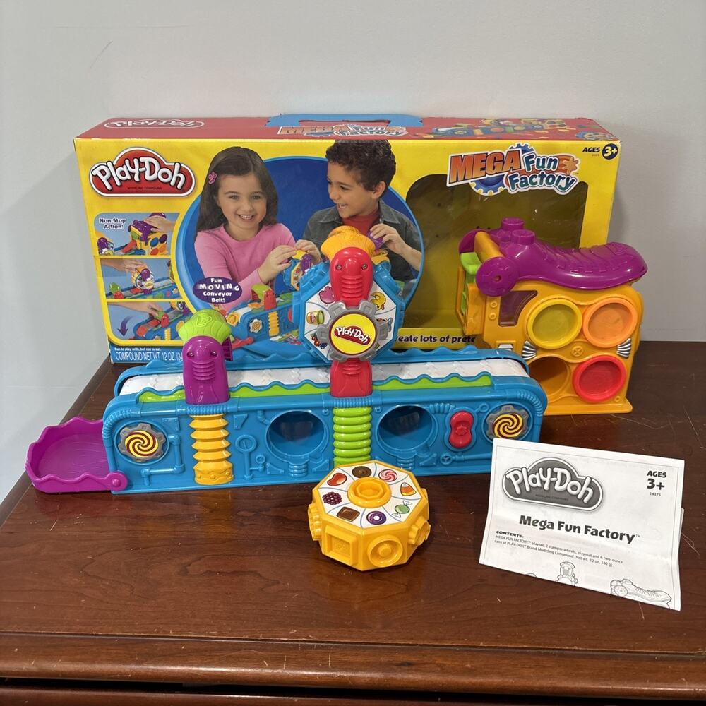 2009 Hasbro Play Doh Mega Fun Factory Conveyer Belt